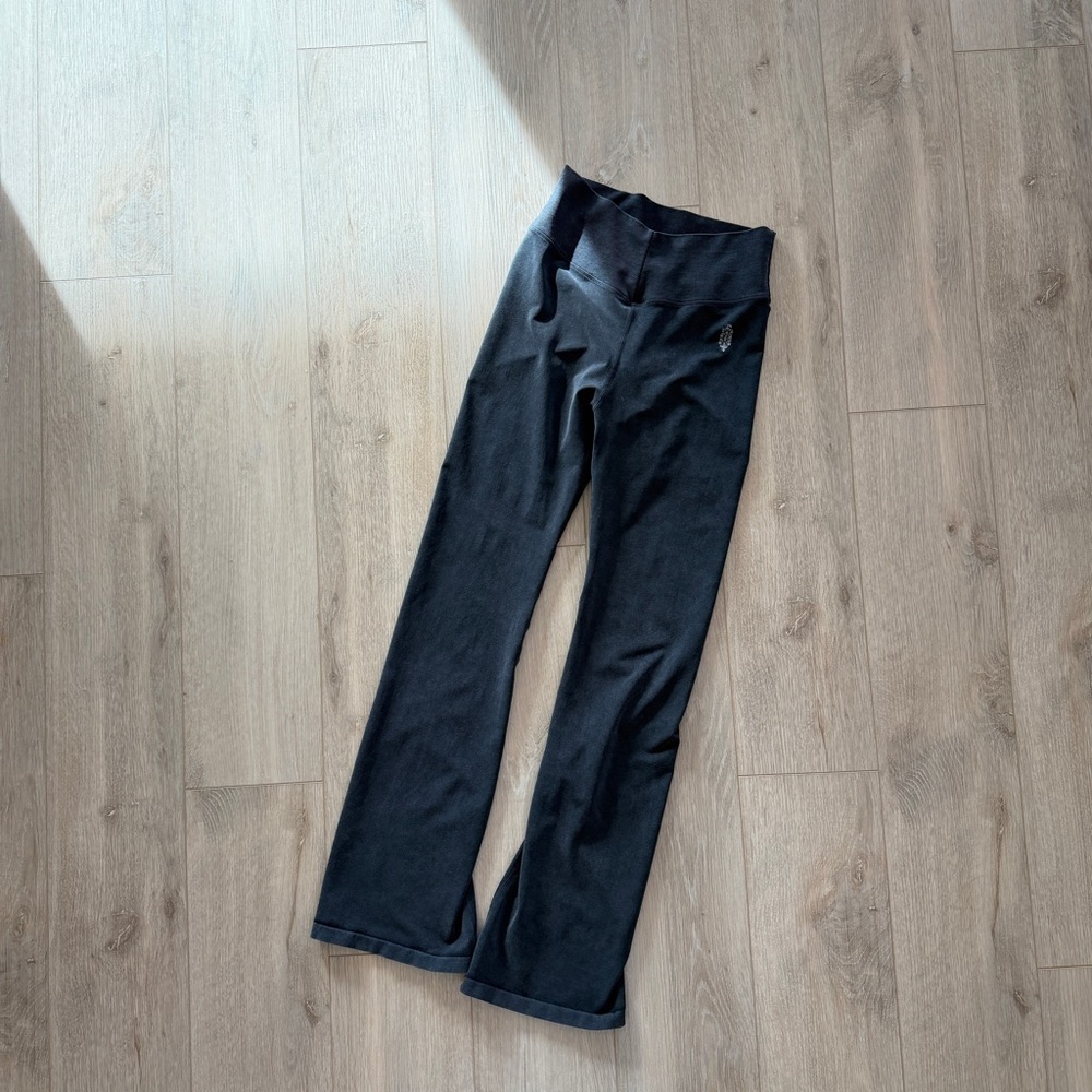 Free People Go To Smooth Straight Leg Pants - Picture 3 of 4